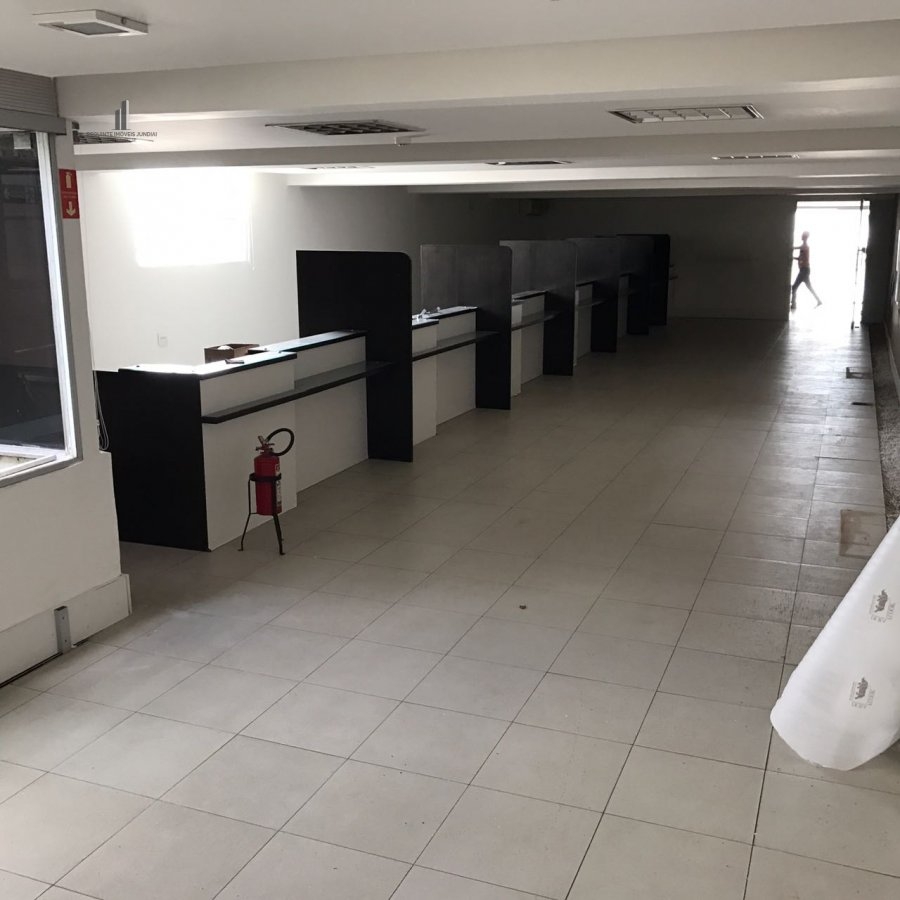 Prédio Inteiro para alugar, 1400m² - Foto 6