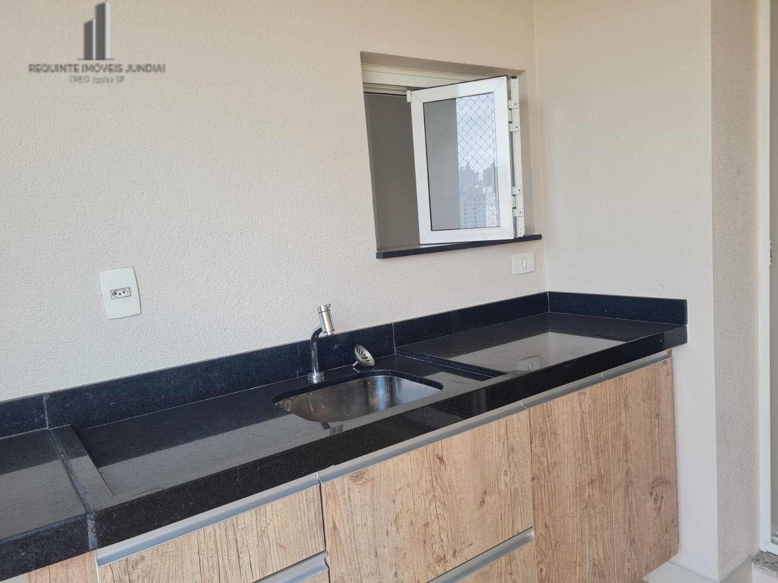 Apartamento à venda com 2 quartos, 82m² - Foto 3