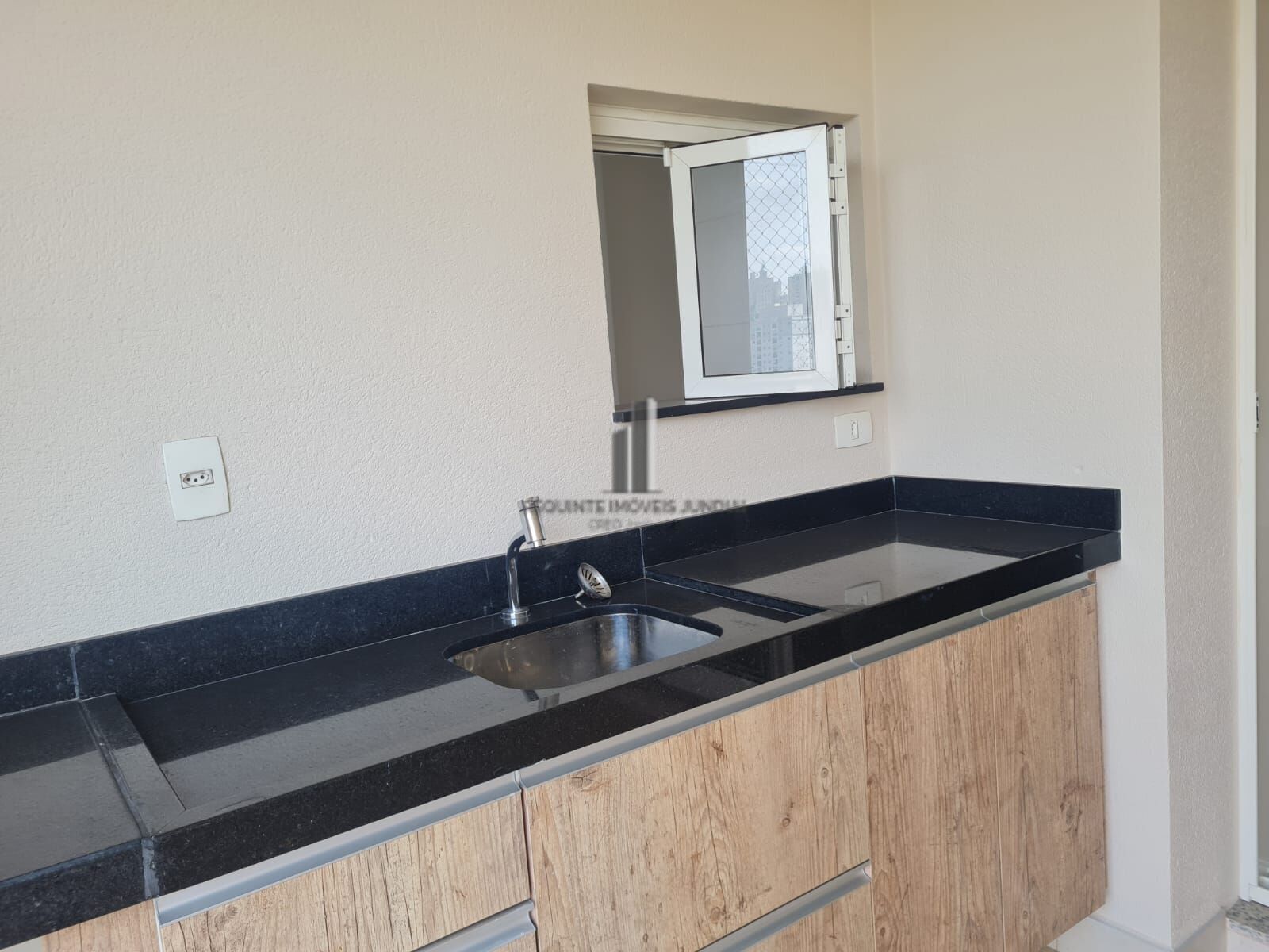 Apartamento à venda com 2 quartos, 82m² - Foto 3