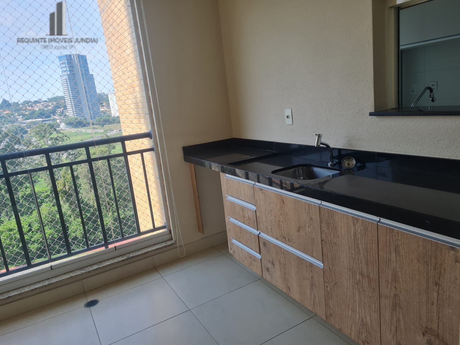 Apartamento à venda com 2 quartos, 82m² - Foto 2