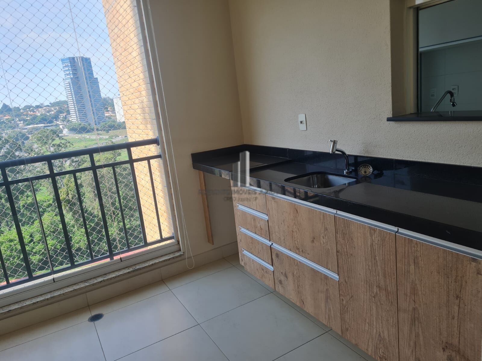 Apartamento à venda com 2 quartos, 82m² - Foto 2