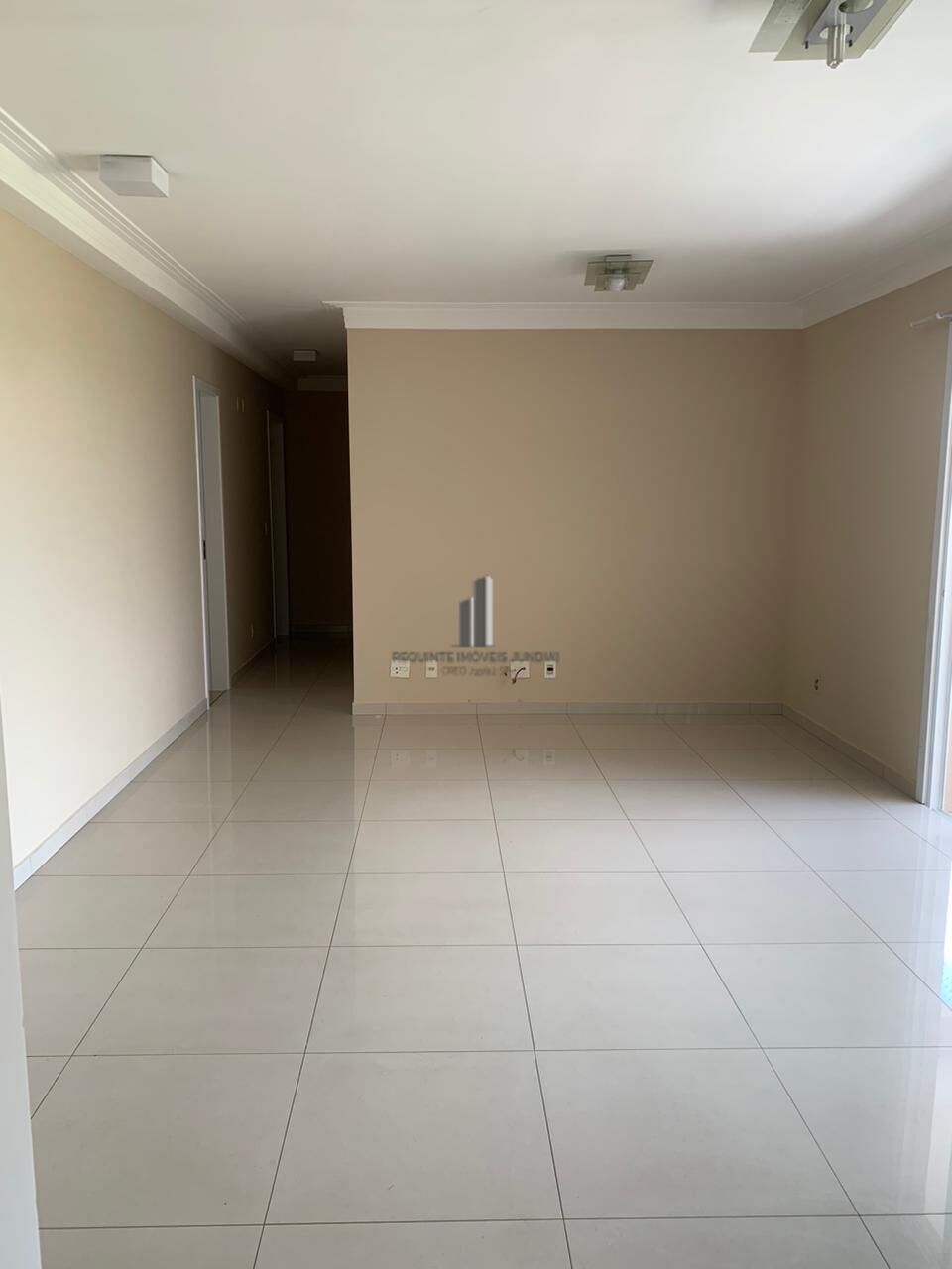 Apartamento para alugar com 3 quartos, 92m² - Foto 4