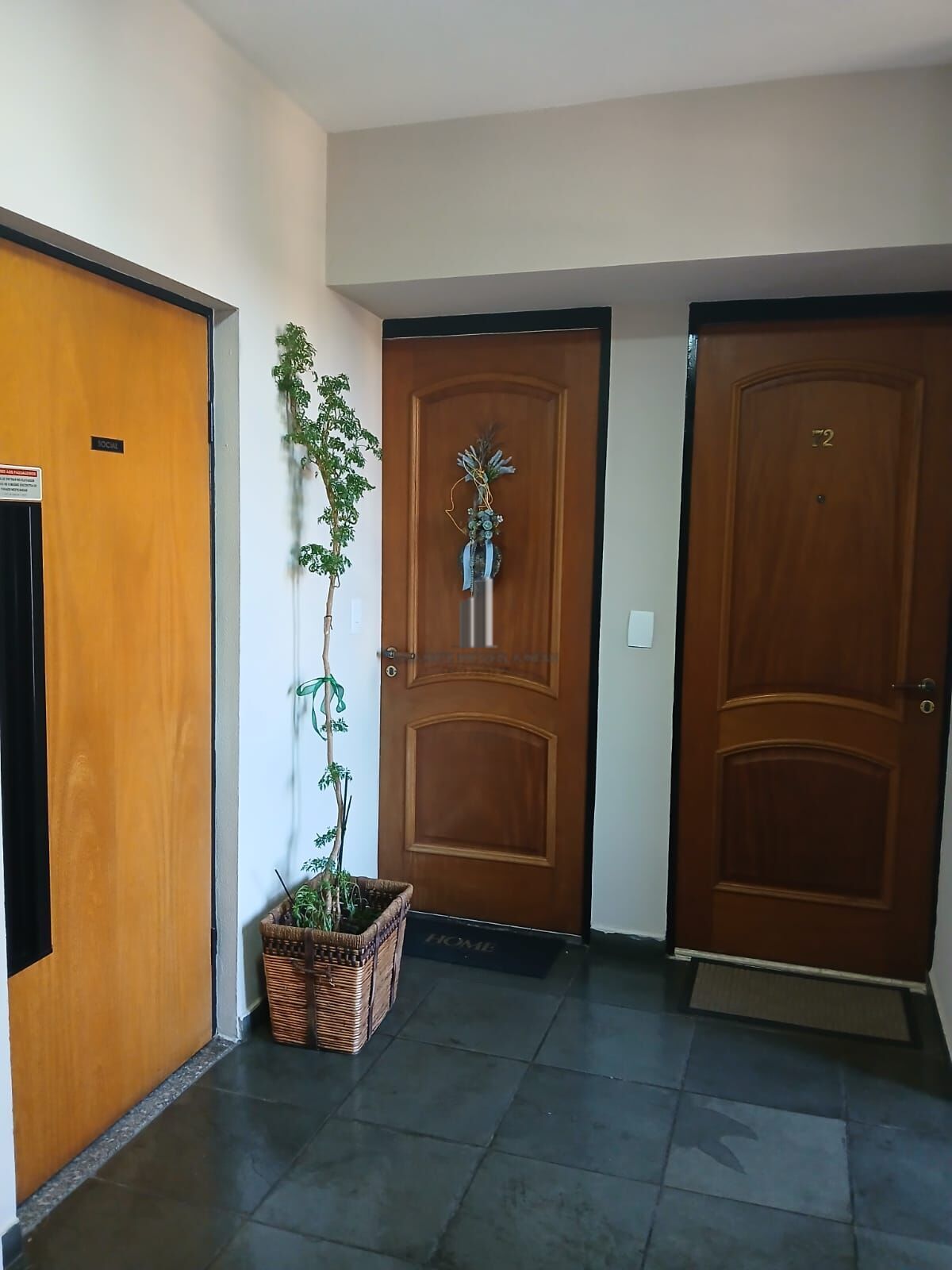 Apartamento à venda com 2 quartos, 77m² - Foto 2