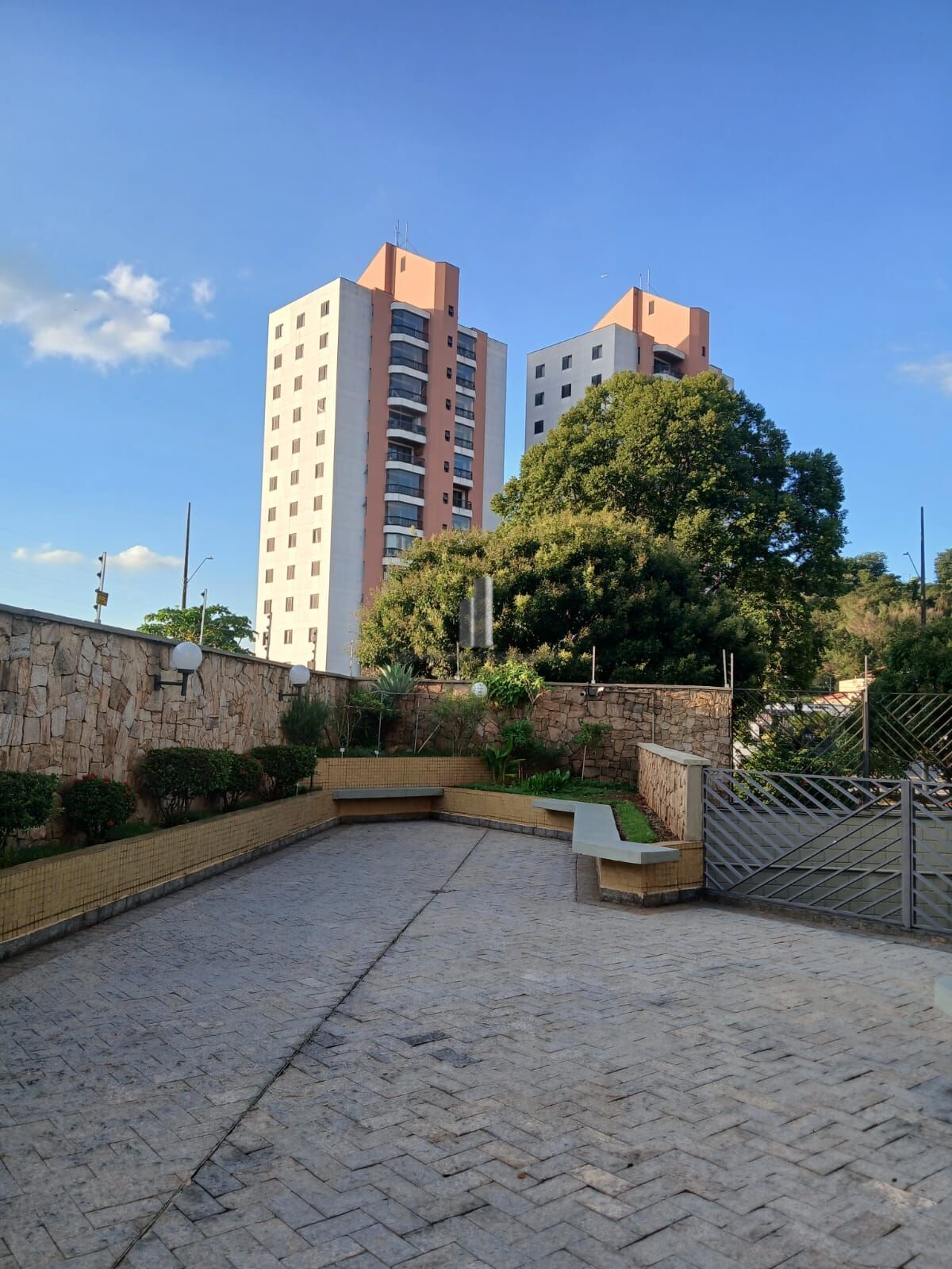 Apartamento à venda com 2 quartos, 77m² - Foto 32