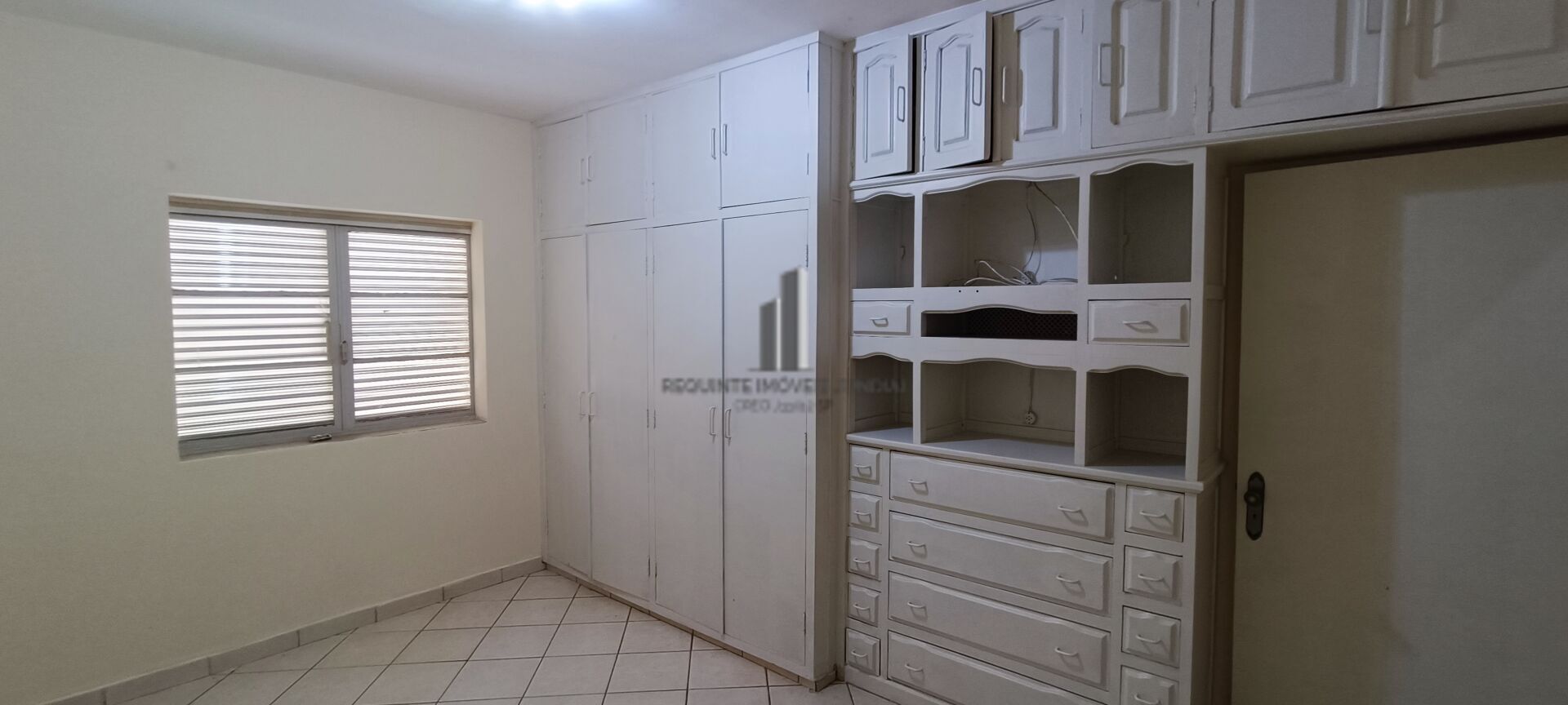 Casa à venda com 4 quartos, 251m² - Foto 30