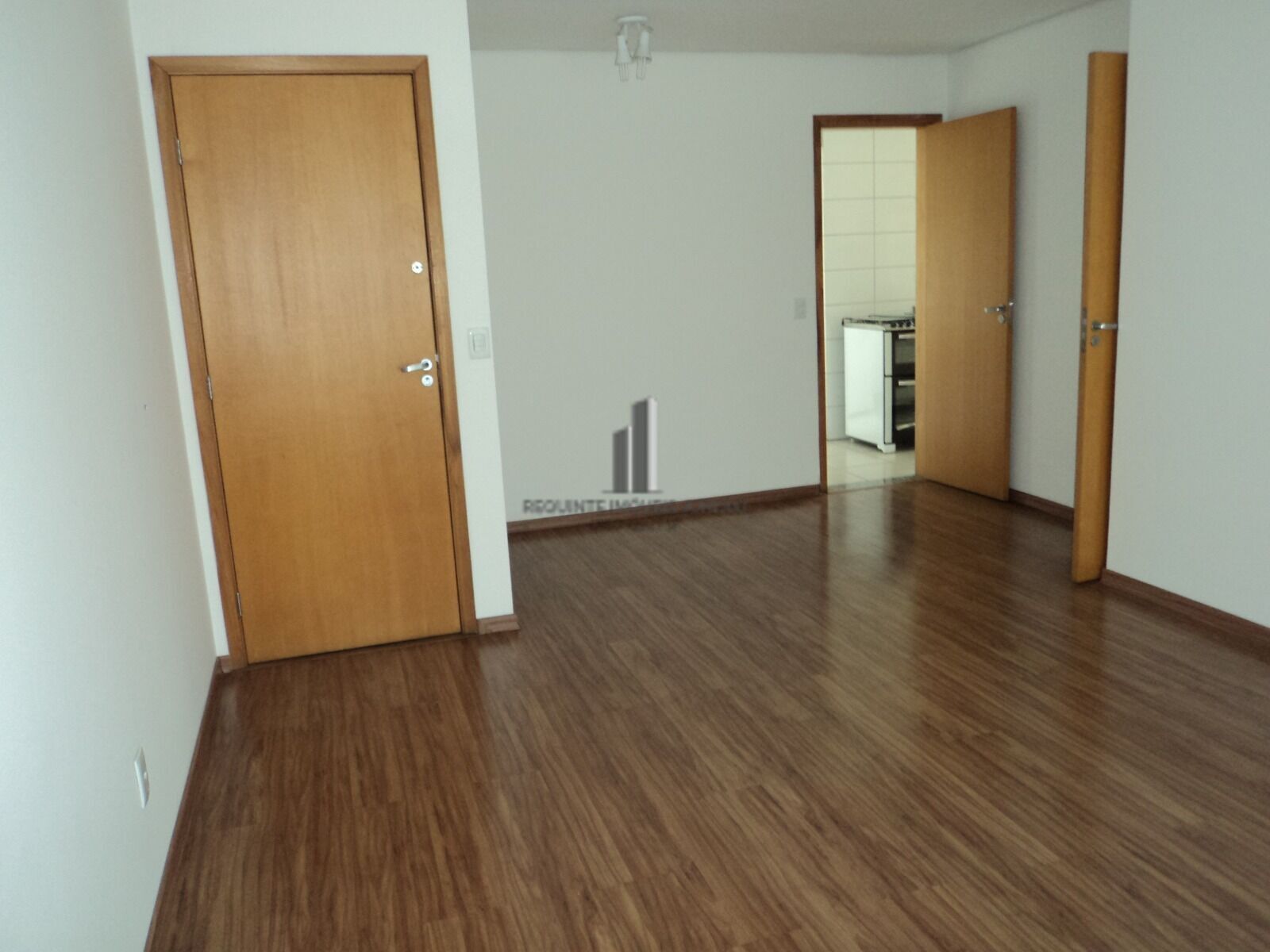 Apartamento para alugar com 3 quartos, 92m² - Foto 2