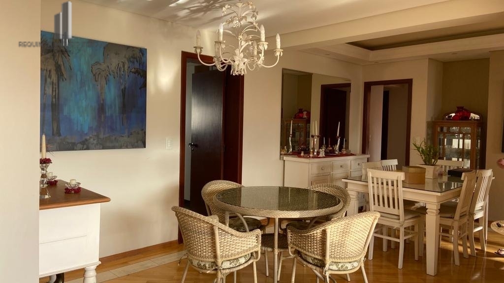 Apartamento à venda com 3 quartos, 157m² - Foto 4