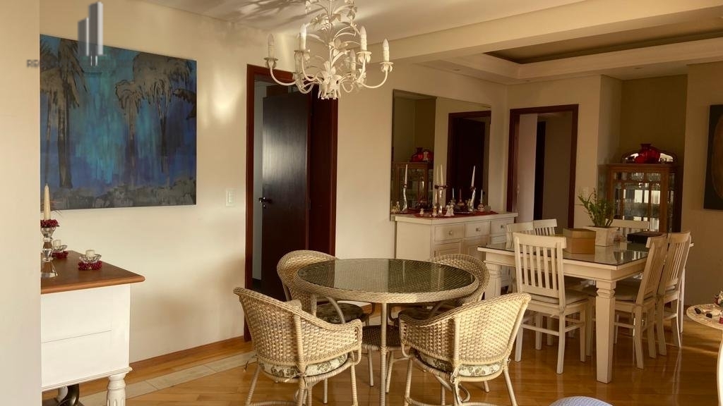 Apartamento à venda com 3 quartos, 157m² - Foto 8