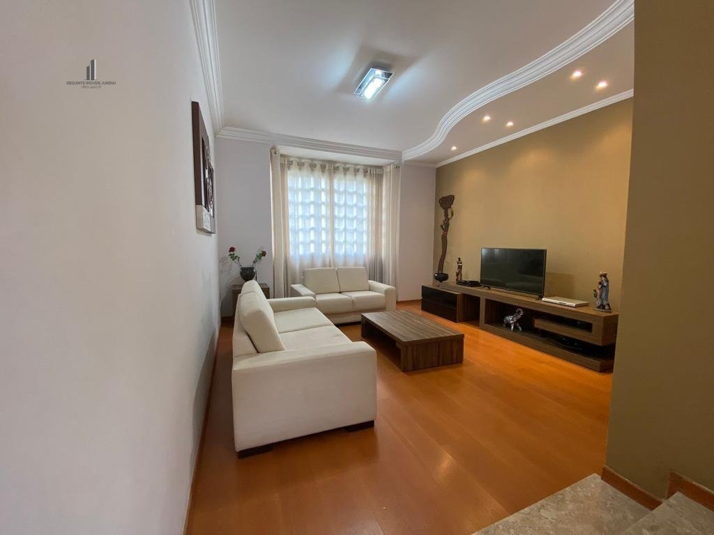 Casa à venda com 3 quartos, 341m² - Foto 6