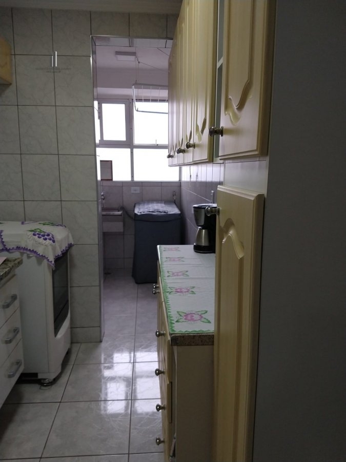 Apartamento à venda com 2 quartos, 69m² - Foto 32