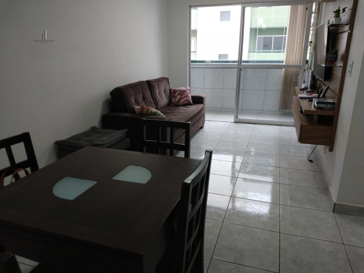 Apartamento à venda com 2 quartos, 69m² - Foto 4