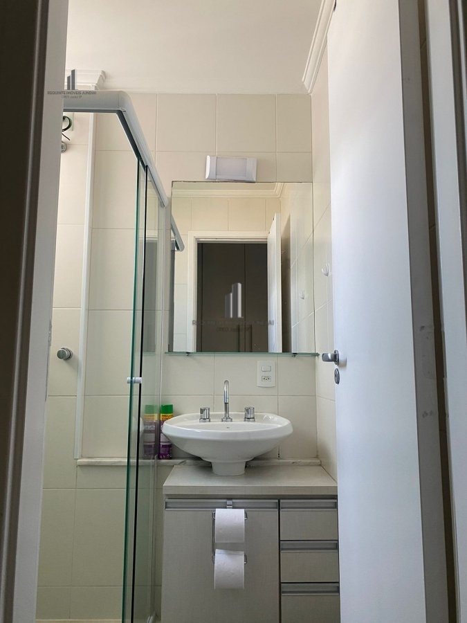 Apartamento para alugar com 2 quartos, 68m² - Foto 20
