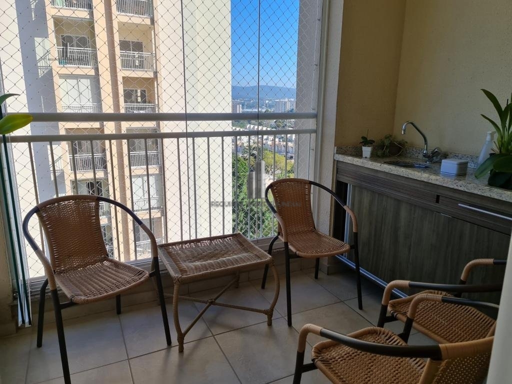 Apartamento para alugar com 2 quartos, 68m² - Foto 11