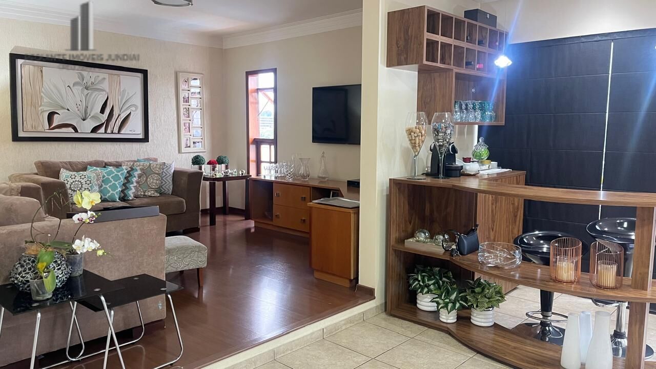 Casa à venda com 3 quartos, 285m² - Foto 4