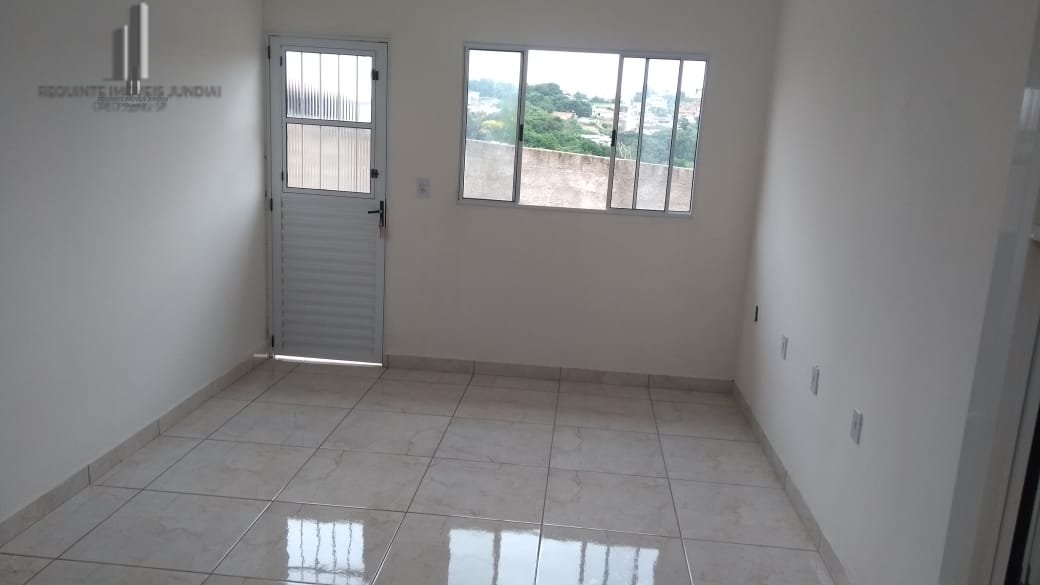 Casa à venda com 2 quartos, 49m² - Foto 4