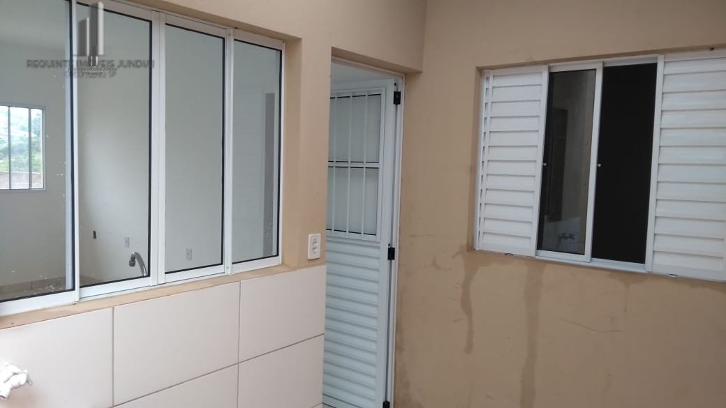 Casa à venda com 2 quartos, 49m² - Foto 2