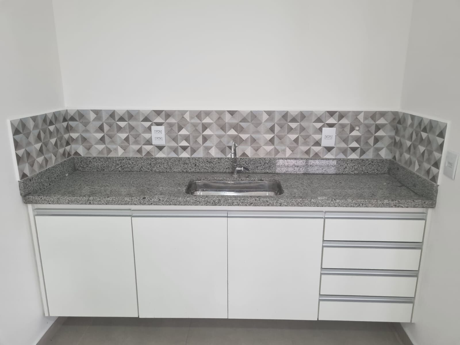 Loja-Salão para alugar, 60m² - Foto 7