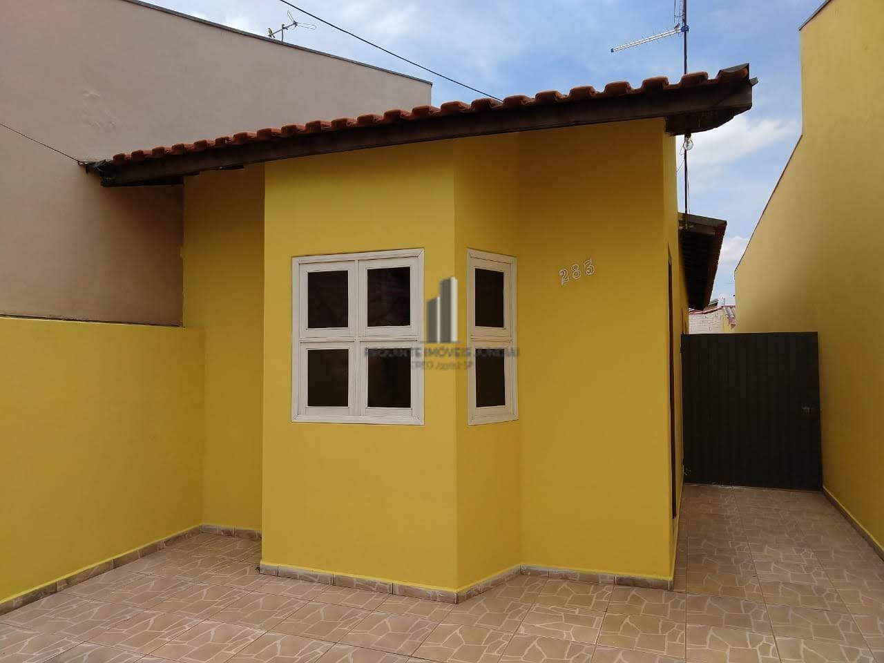 Casa à venda com 2 quartos, 122m² - Foto 4