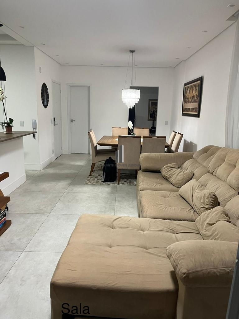 Apartamento à venda com 3 quartos, 130m² - Foto 2