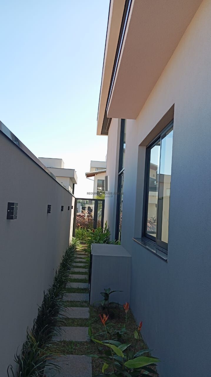 Casa de Condomínio à venda com 3 quartos, 181m² - Foto 18