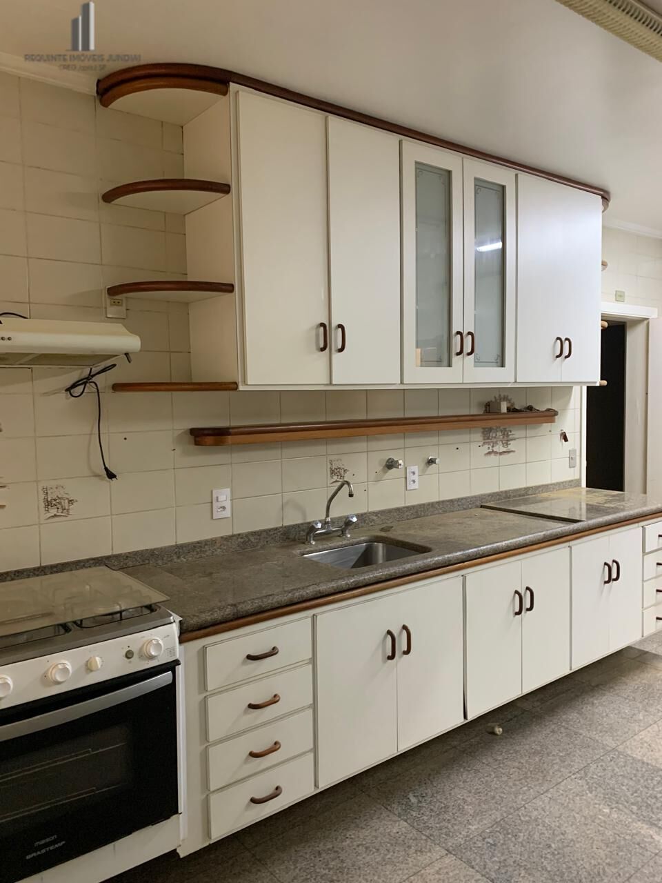 Apartamento para alugar com 4 quartos, 170m² - Foto 12