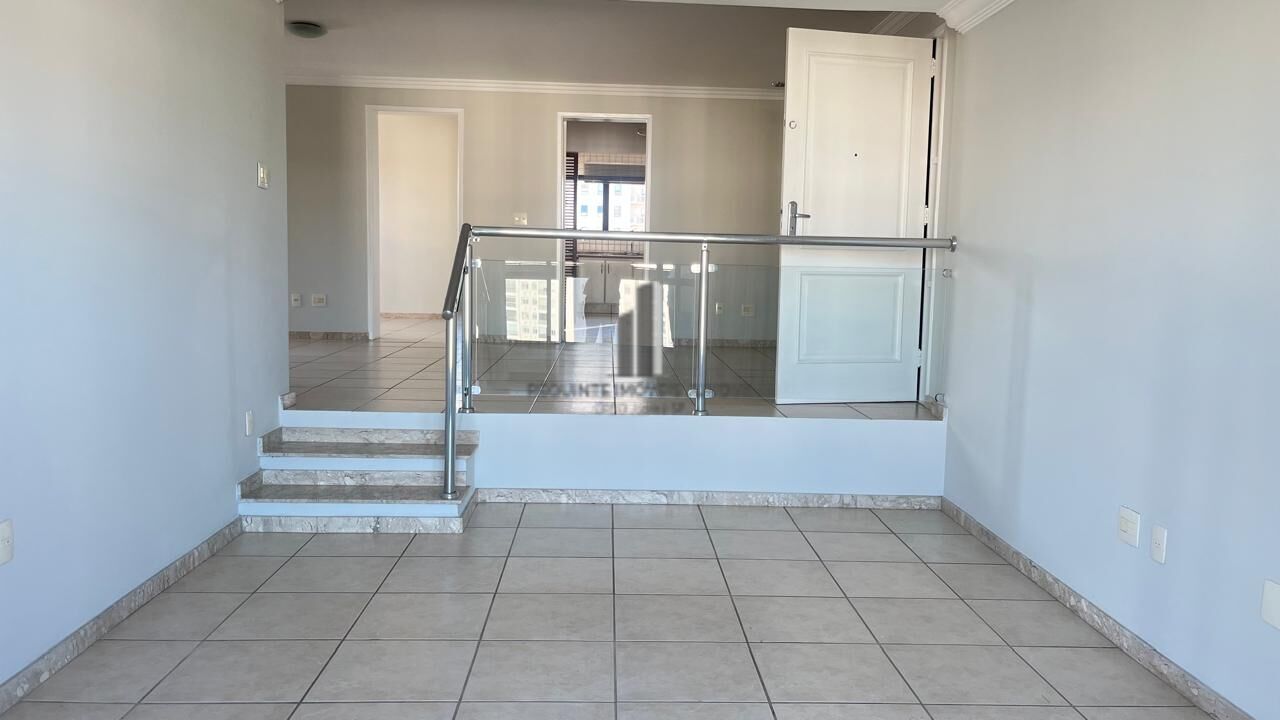 Apartamento à venda com 3 quartos, 173m² - Foto 4