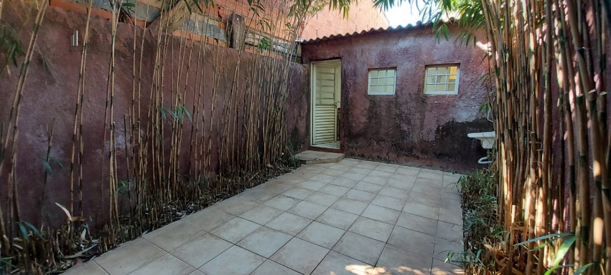 Casa à venda com 3 quartos, 79m² - Foto 9