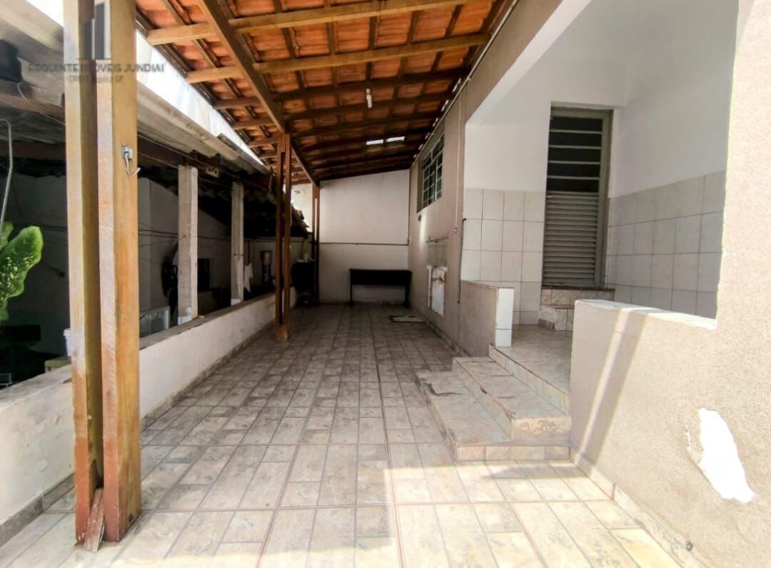 Casa à venda com 6 quartos, 330m² - Foto 5