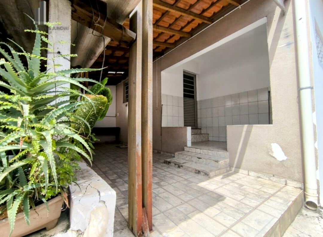 Casa à venda com 6 quartos, 330m² - Foto 6