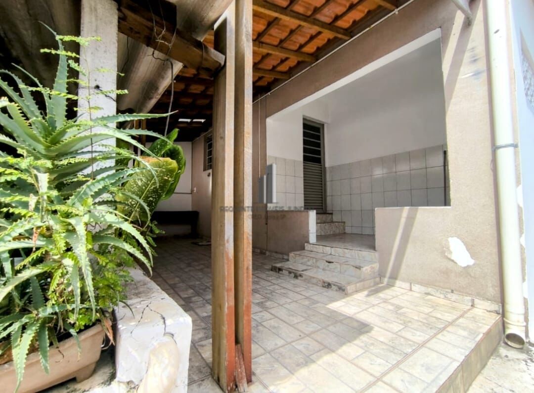 Casa à venda com 6 quartos, 330m² - Foto 6