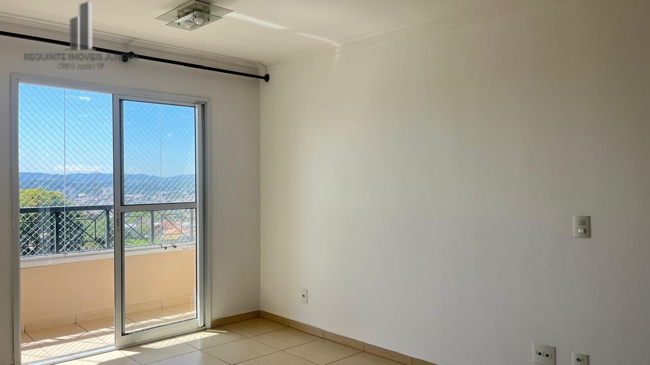 Apartamento para alugar com 3 quartos, 82m² - Foto 4