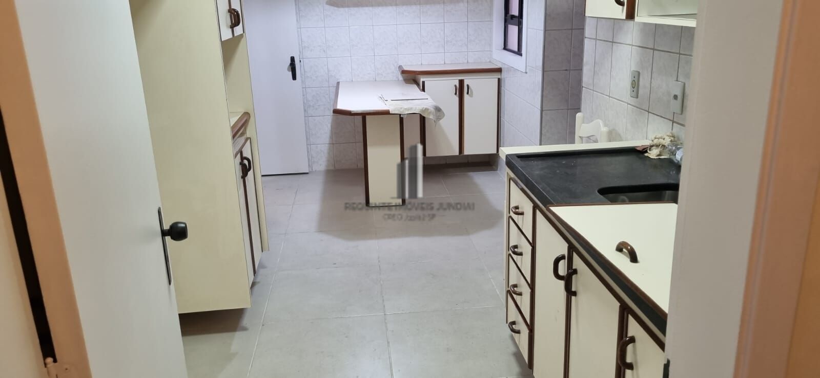 Apartamento à venda com 3 quartos, 96m² - Foto 4