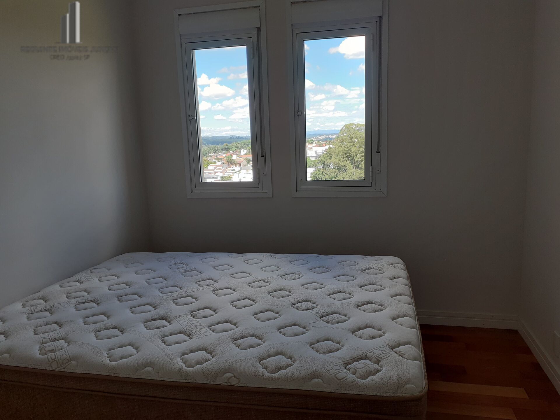 Apartamento para alugar com 2 quartos, 70m² - Foto 13