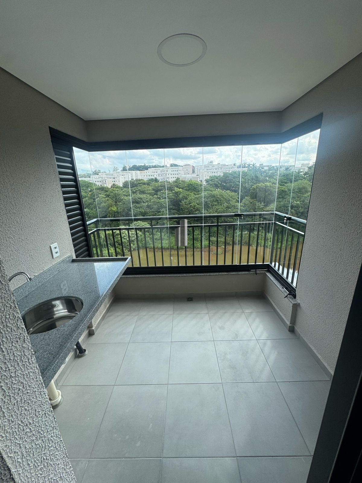 Apartamento à venda com 2 quartos, 68m² - Foto 5