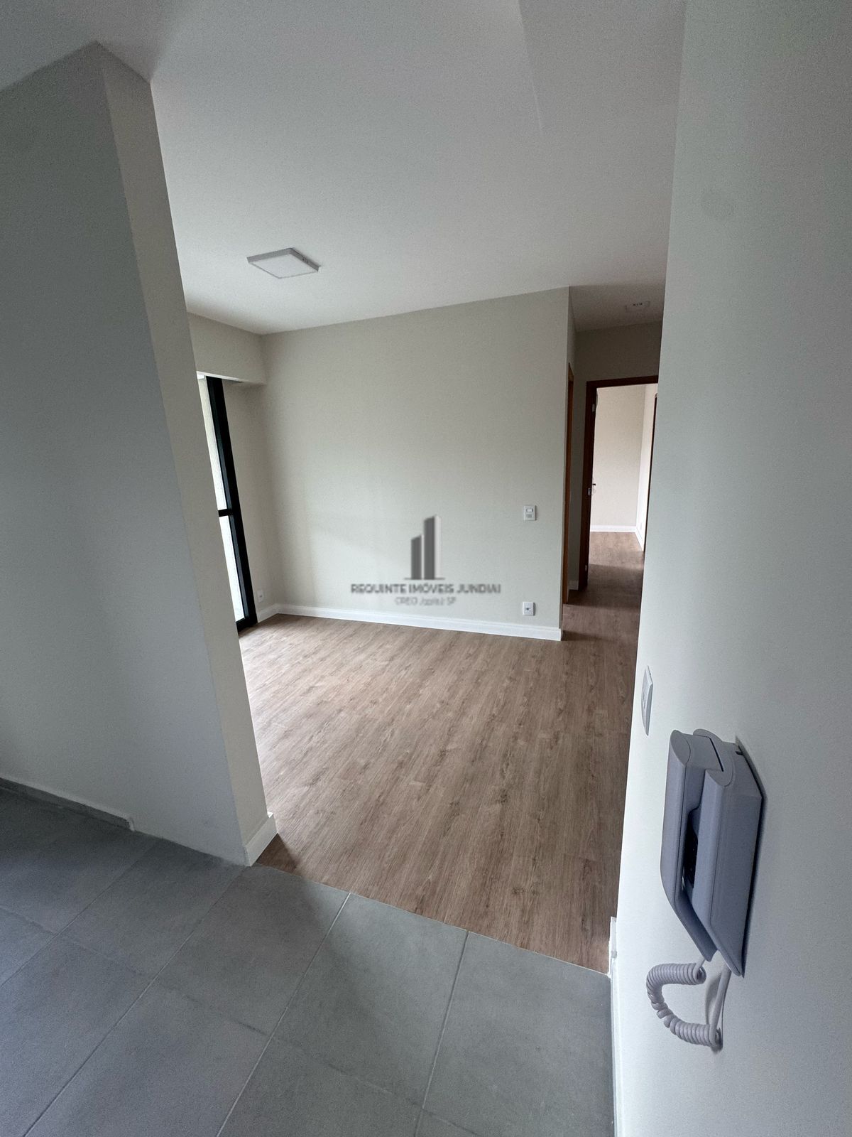 Apartamento à venda com 2 quartos, 68m² - Foto 4