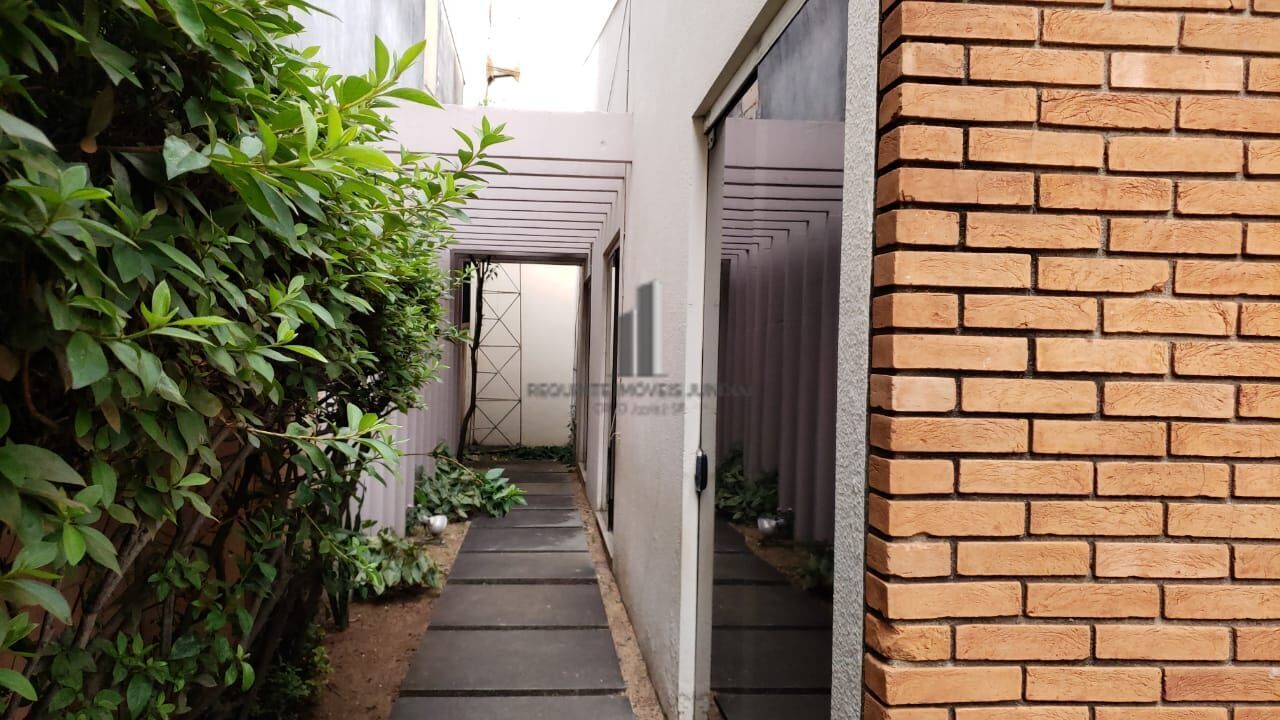 Casa para alugar com 3 quartos, 322m² - Foto 13