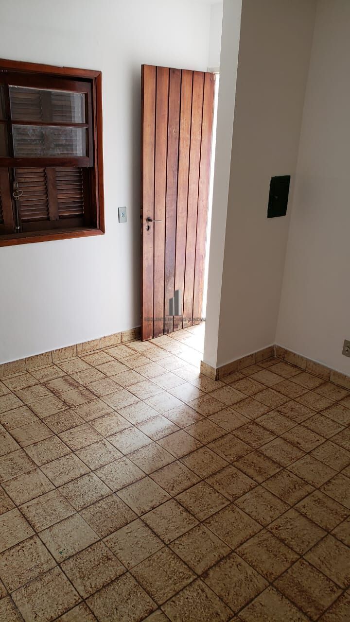 Casa para alugar com 3 quartos, 322m² - Foto 28