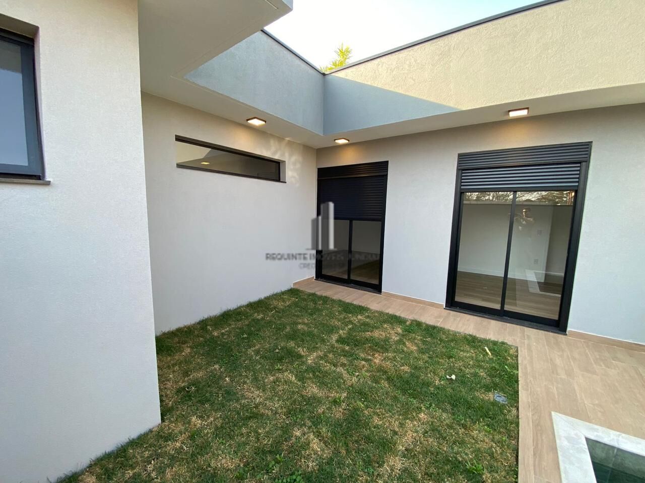 Casa de Condomínio à venda com 3 quartos, 206m² - Foto 11