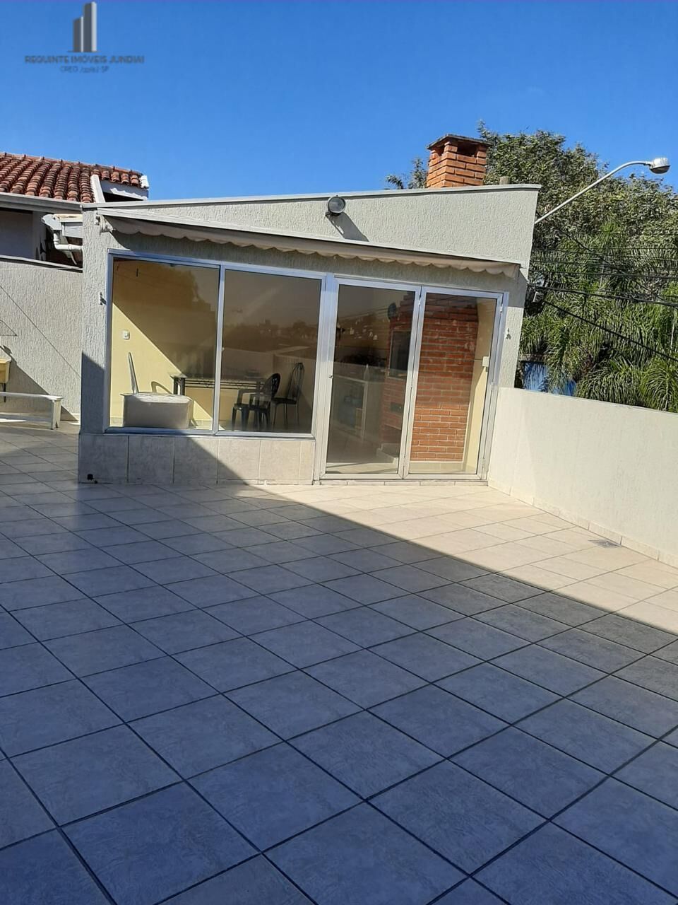 Casa à venda com 3 quartos, 265m² - Foto 2