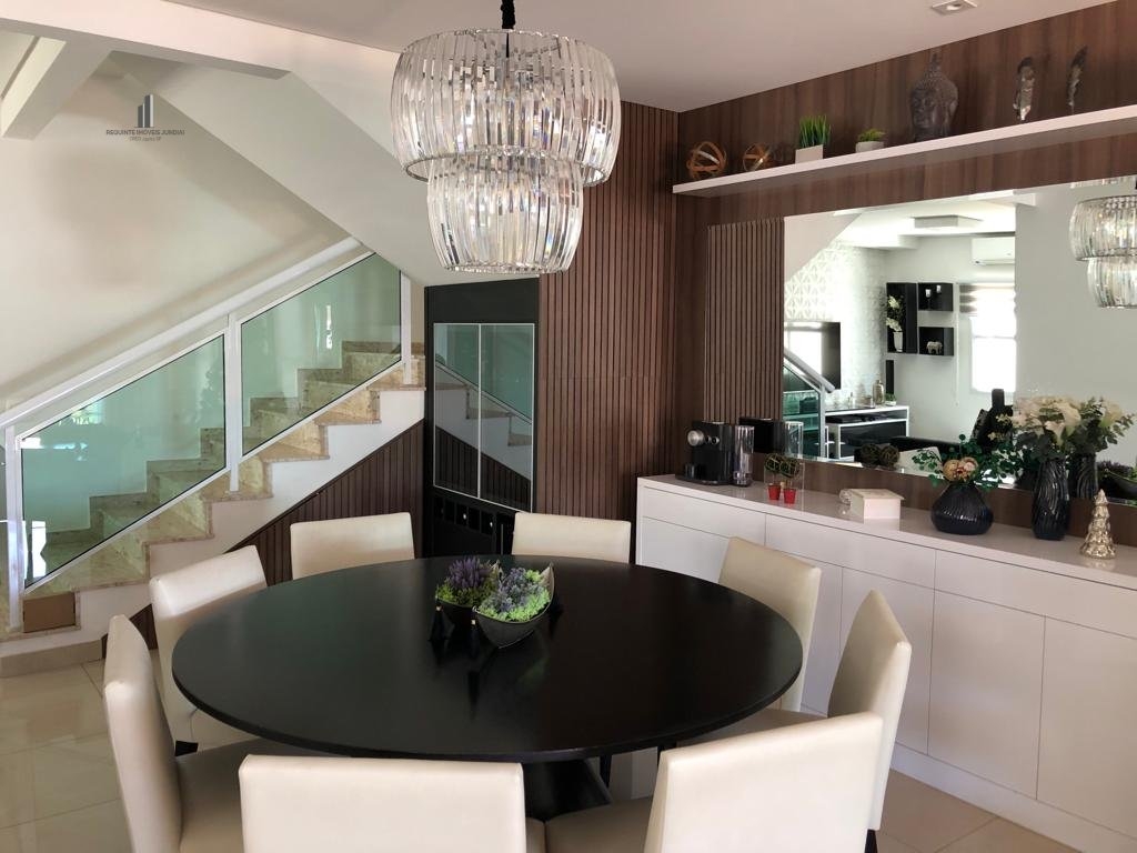 Casa à venda com 3 quartos, 234m² - Foto 8