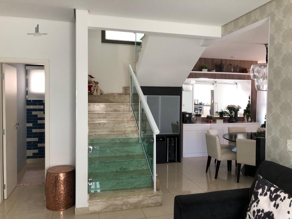 Casa à venda com 3 quartos, 234m² - Foto 4