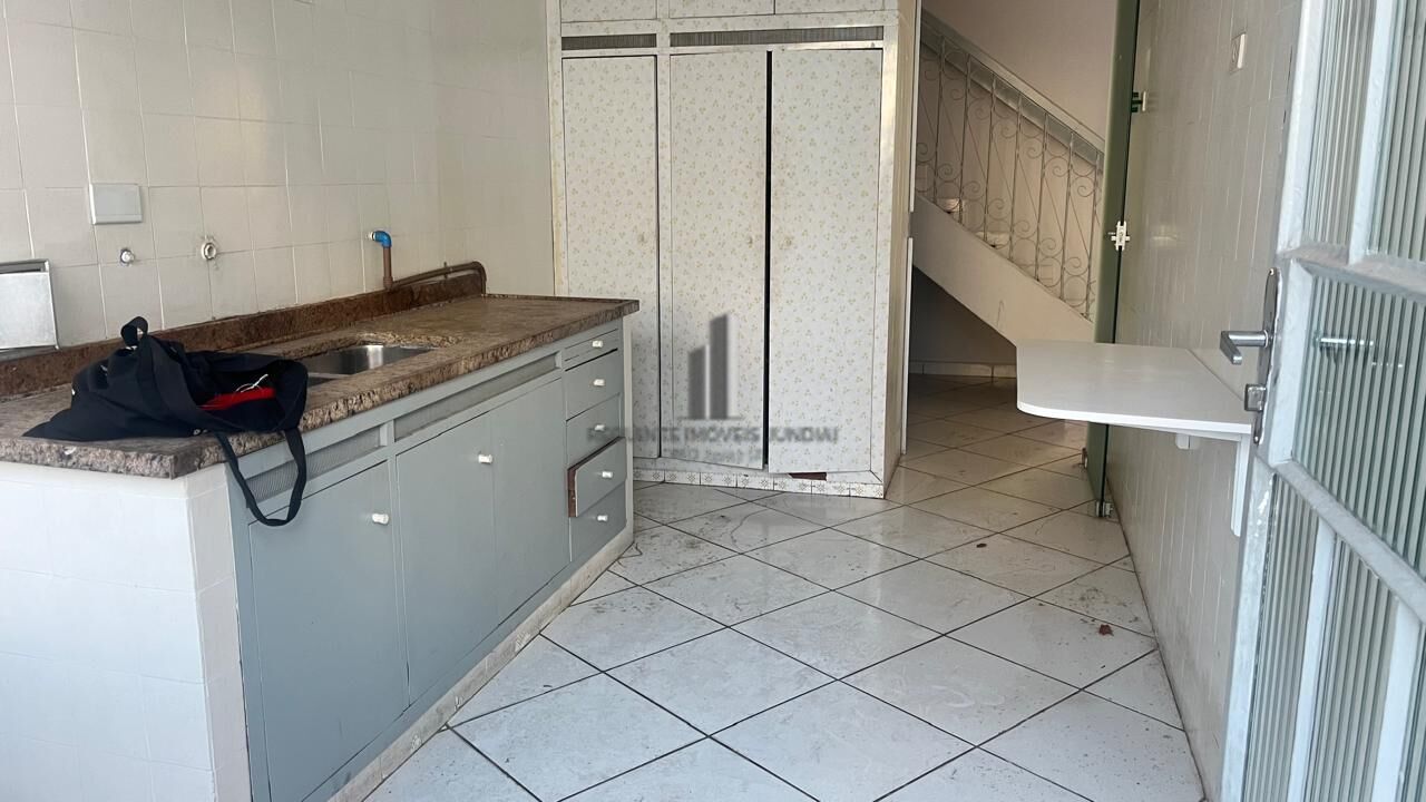 Sobrado à venda com 8 quartos, 436m² - Foto 8