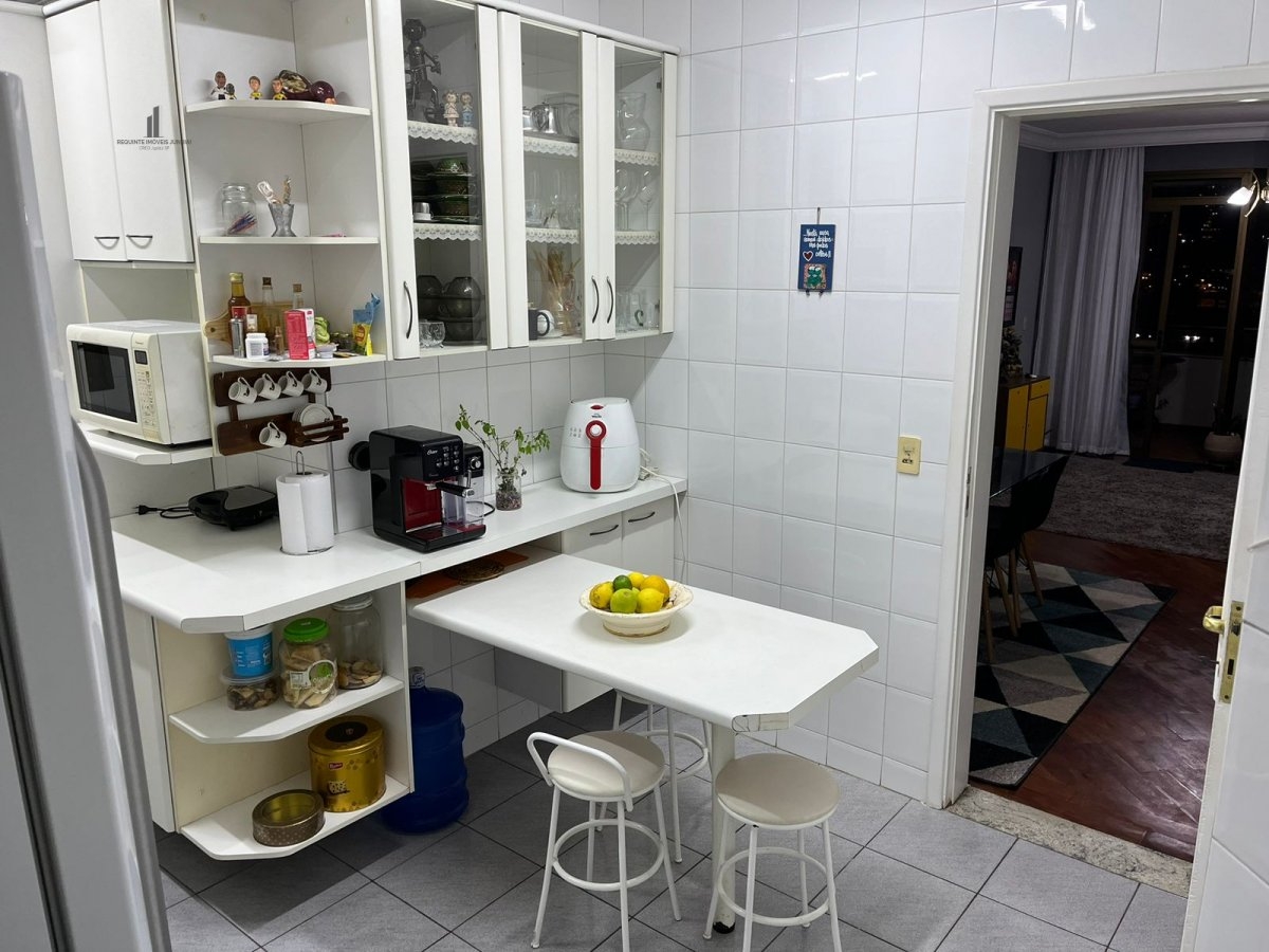 Apartamento à venda com 3 quartos, 115m² - Foto 13