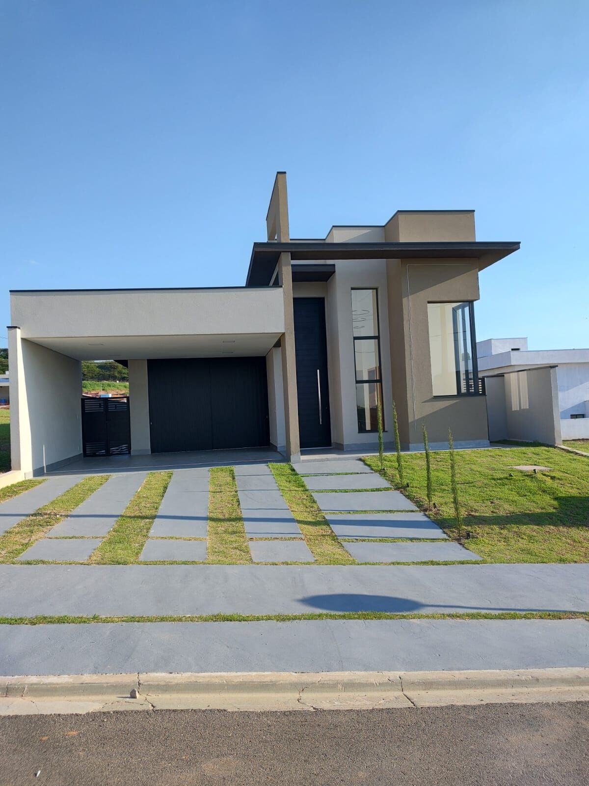 Casa de Condomínio à venda com 3 quartos, 200m² - Foto 2