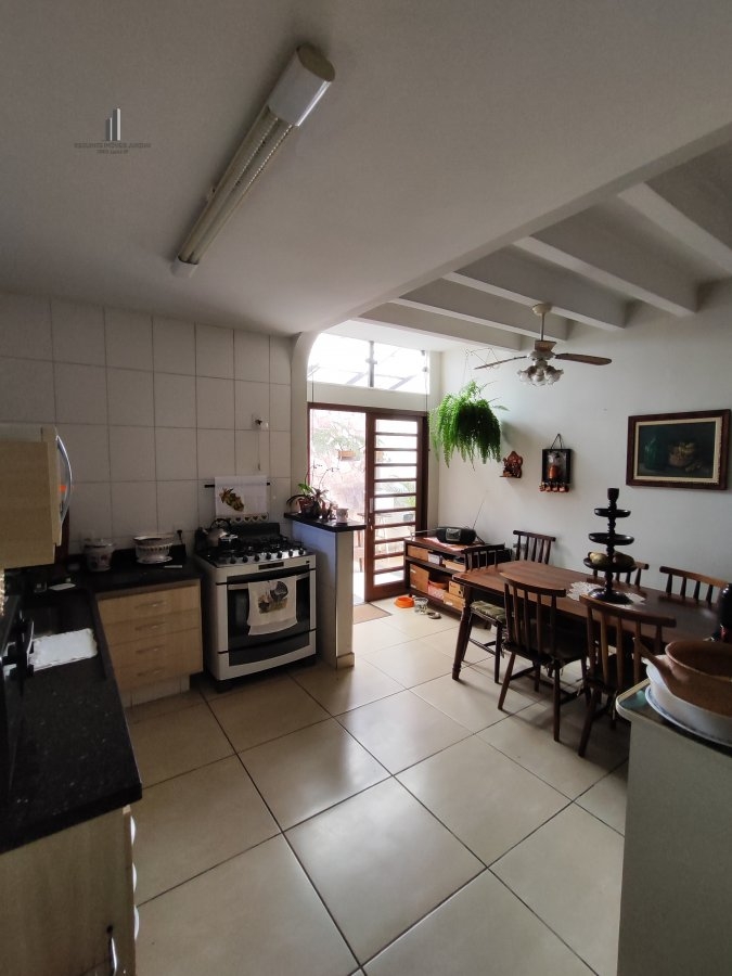 Casa à venda com 3 quartos, 184m² - Foto 14