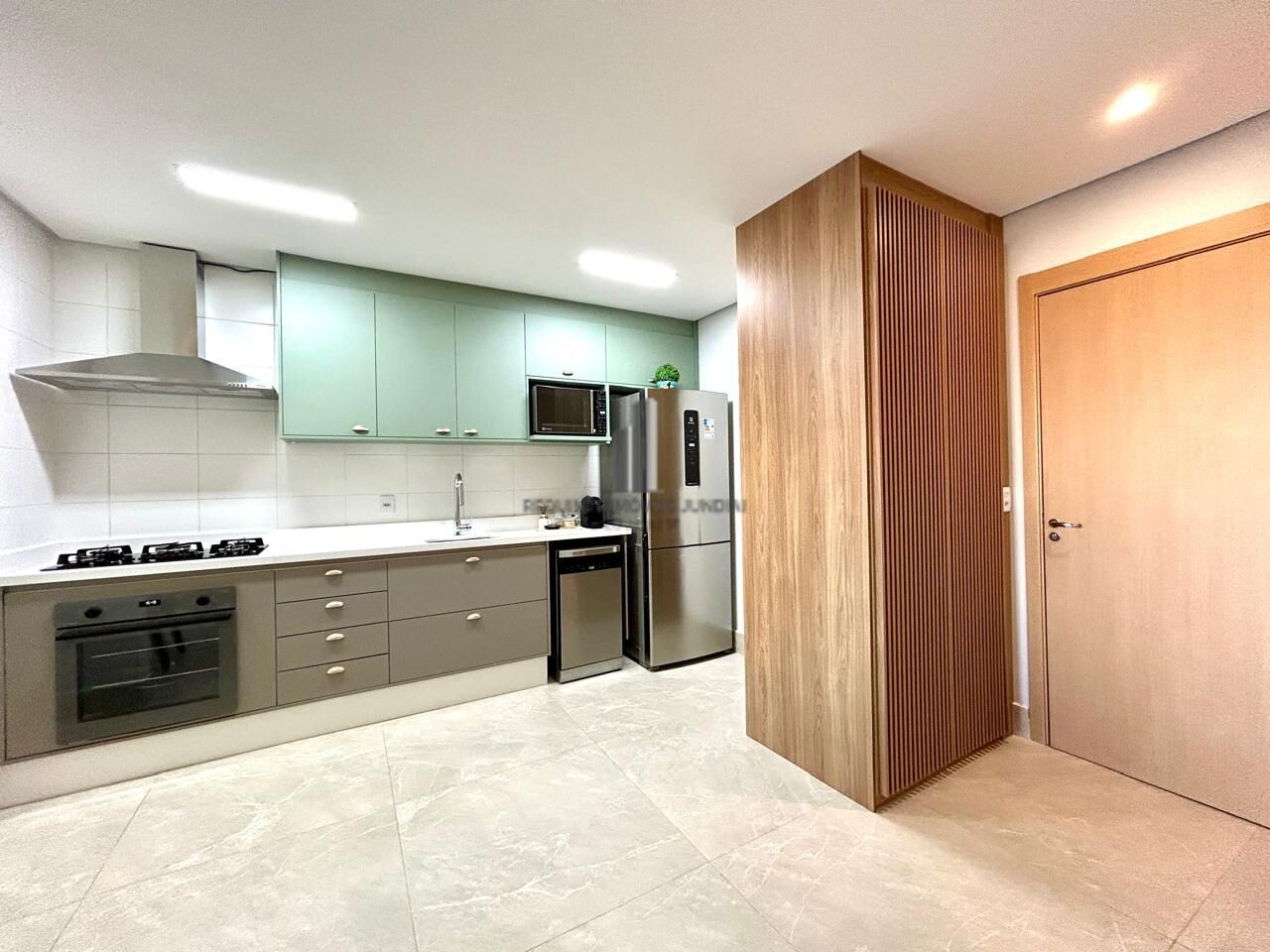 Apartamento à venda com 3 quartos, 98m² - Foto 5