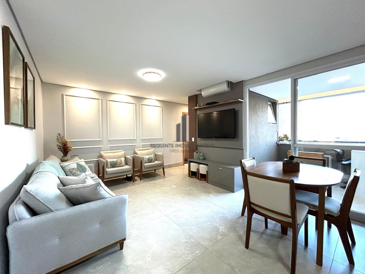 Apartamento à venda com 3 quartos, 98m² - Foto 2