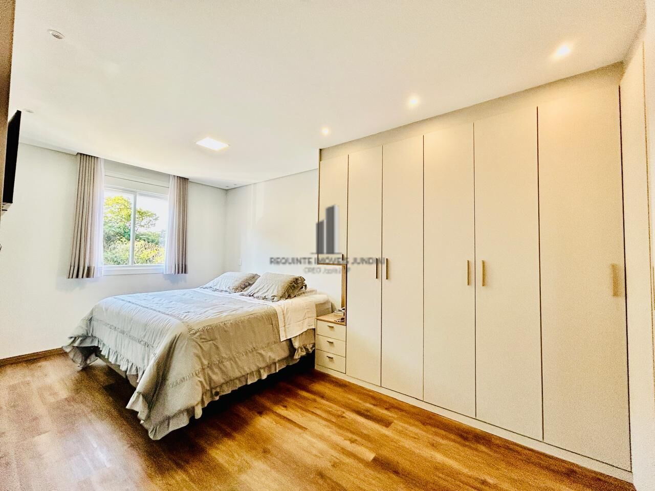 Apartamento à venda com 3 quartos, 98m² - Foto 10