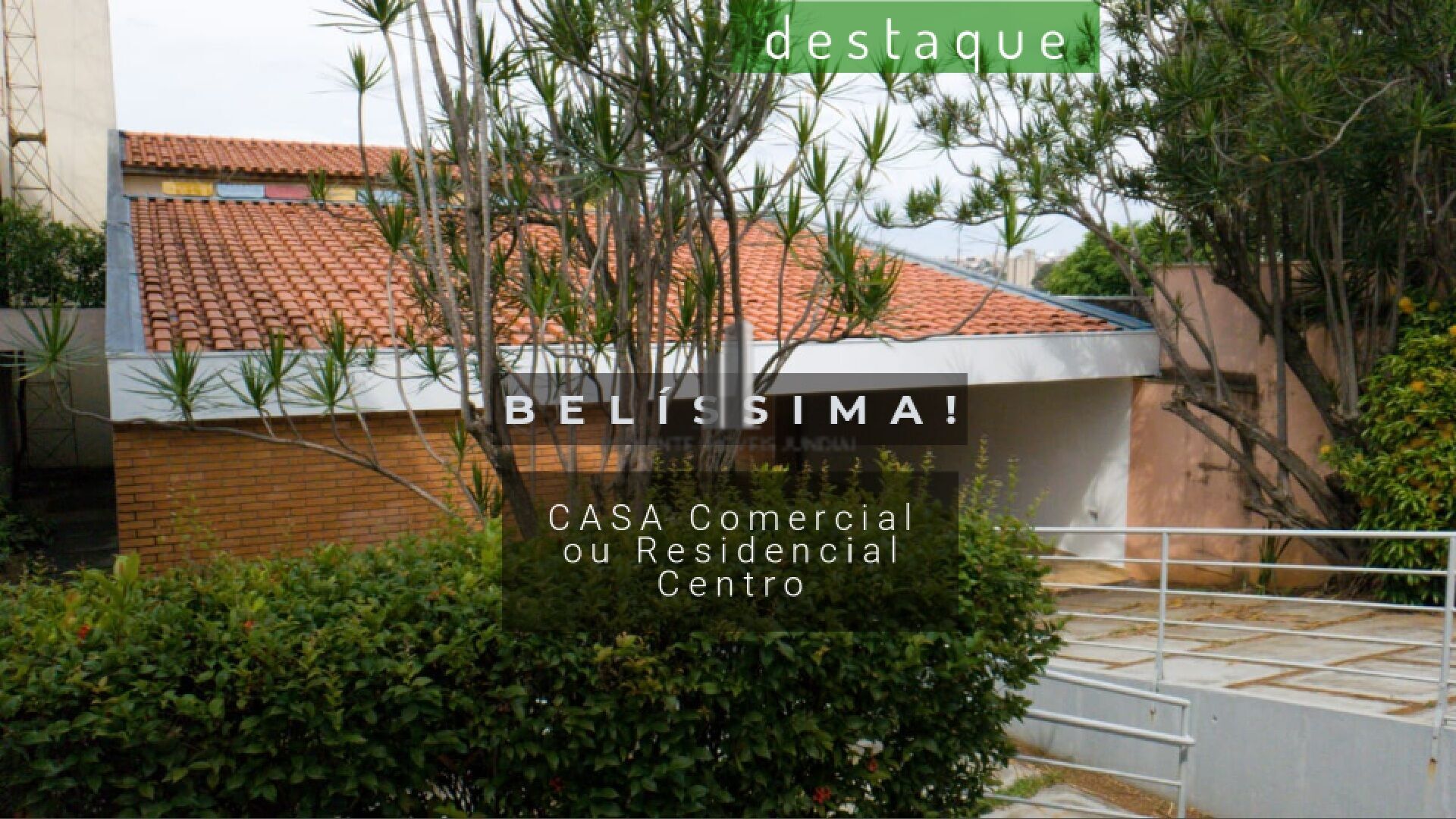 Casa à venda com 3 quartos, 322m² - Foto 1