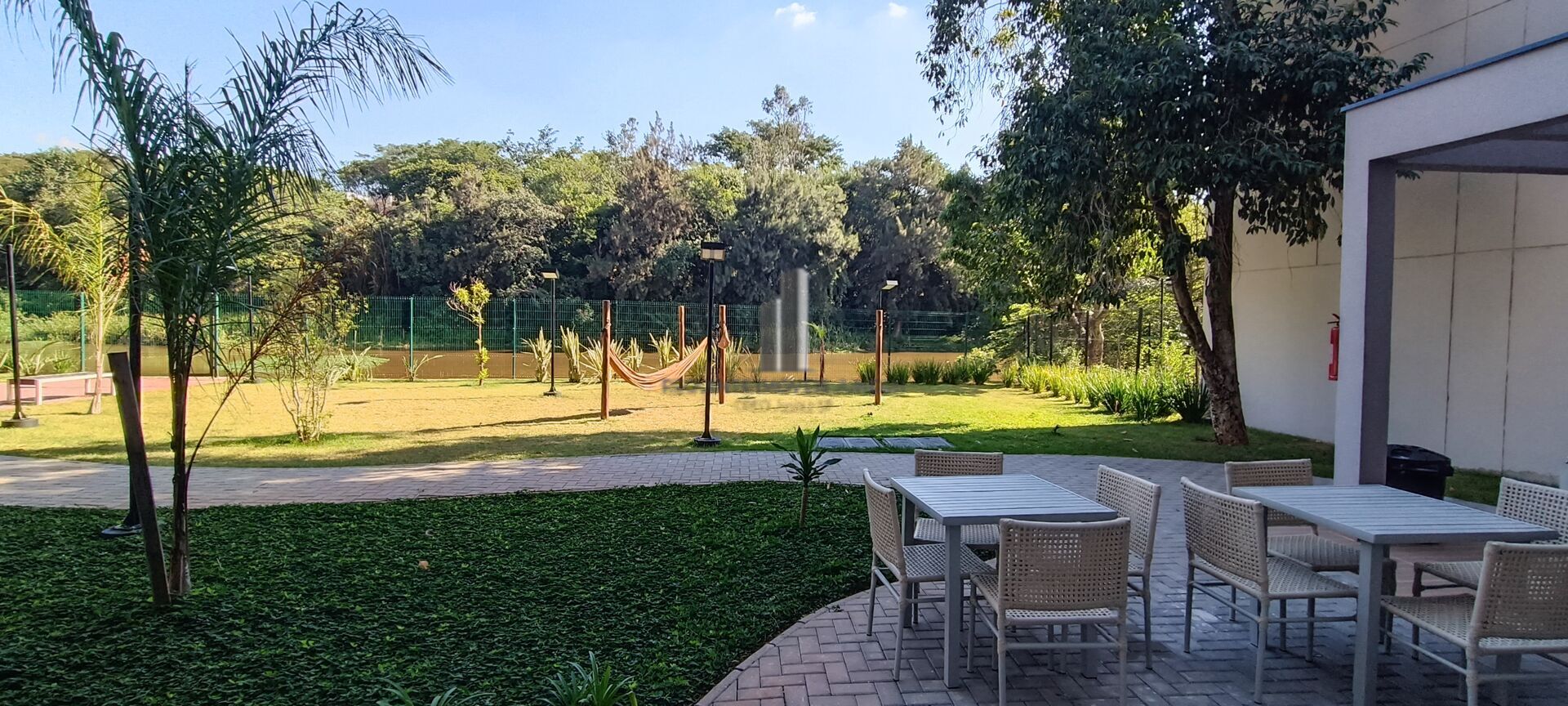Apartamento à venda com 2 quartos, 68m² - Foto 32